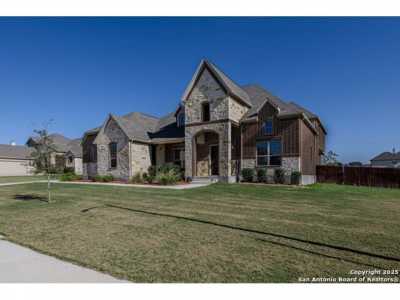 Home For Sale in Saint Hedwig, Texas