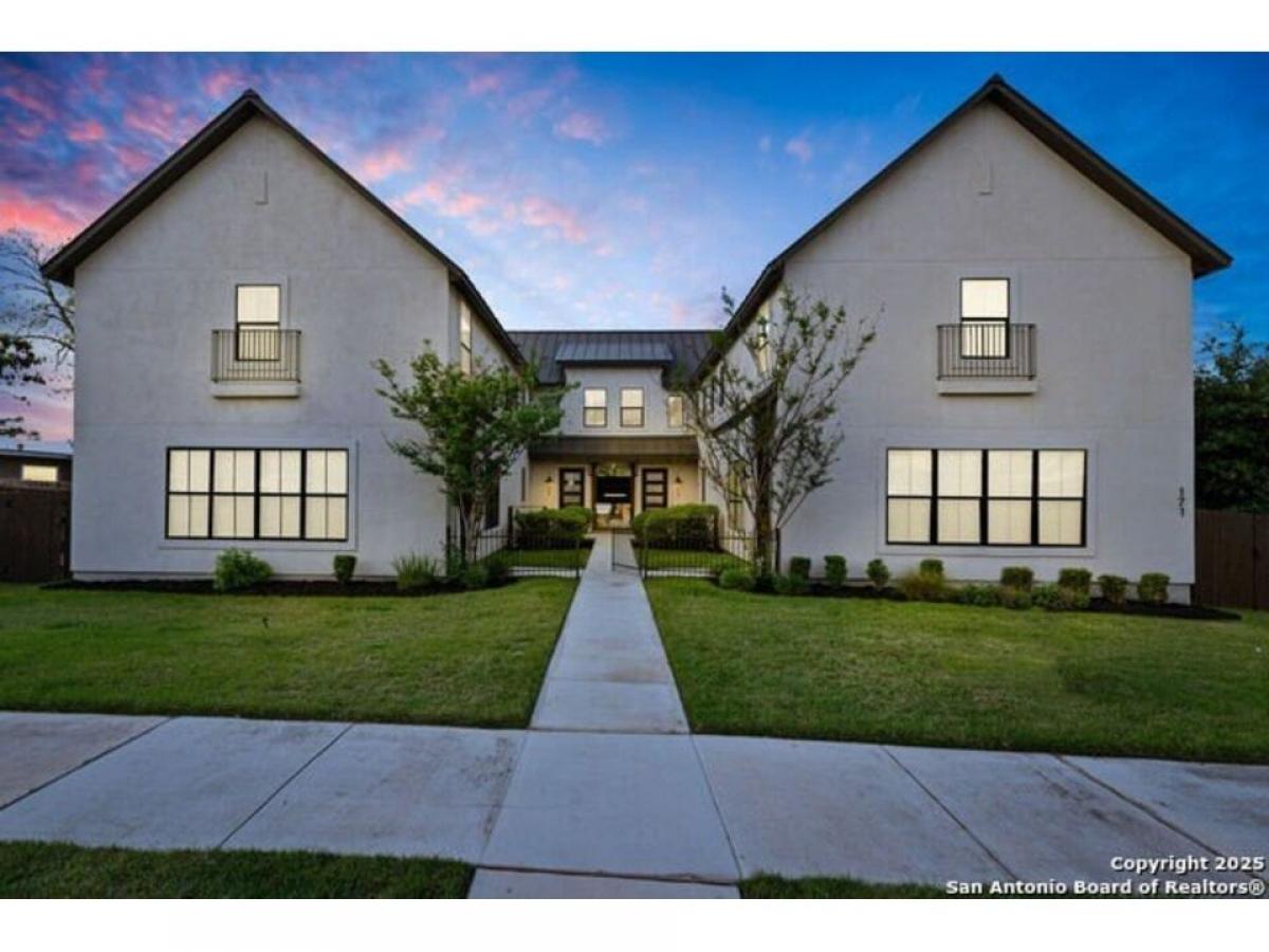 Picture of Home For Sale in Alamo Heights, Texas, United States