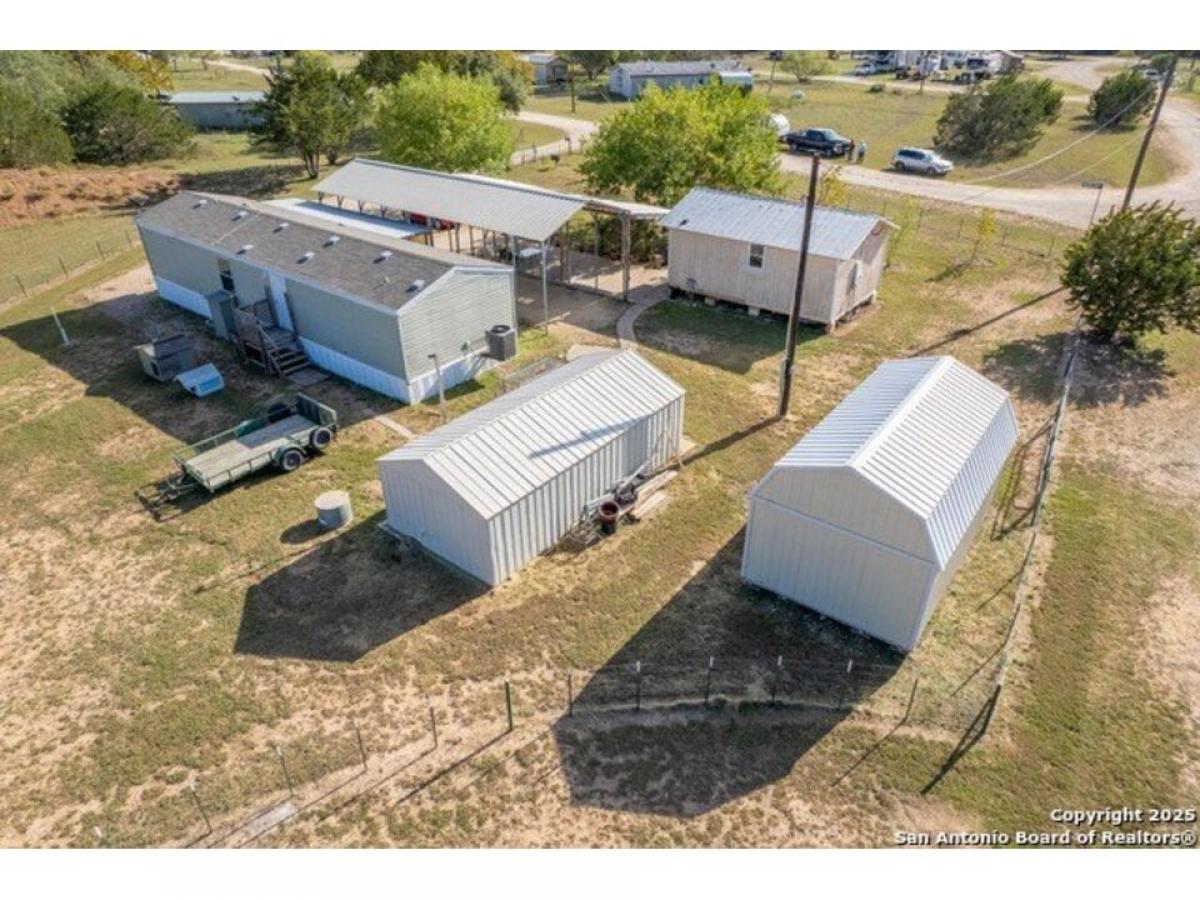 Picture of Home For Sale in Bandera, Texas, United States