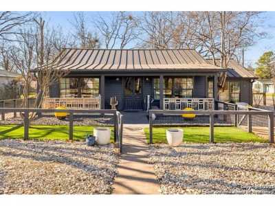 Home For Sale in Fredericksburg, Texas