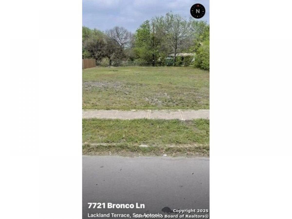 Picture of Residential Land For Sale in San Antonio, Texas, United States