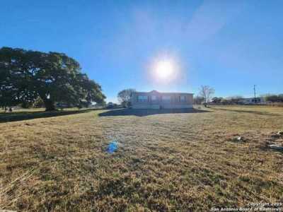 Home For Sale in Elmendorf, Texas