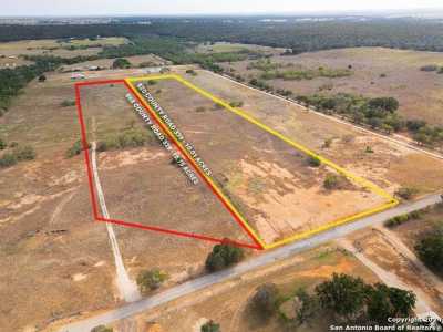 Residential Land For Sale in La Vernia, Texas