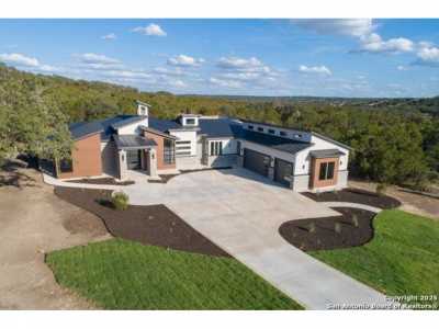 Home For Sale in Canyon Lake, Texas