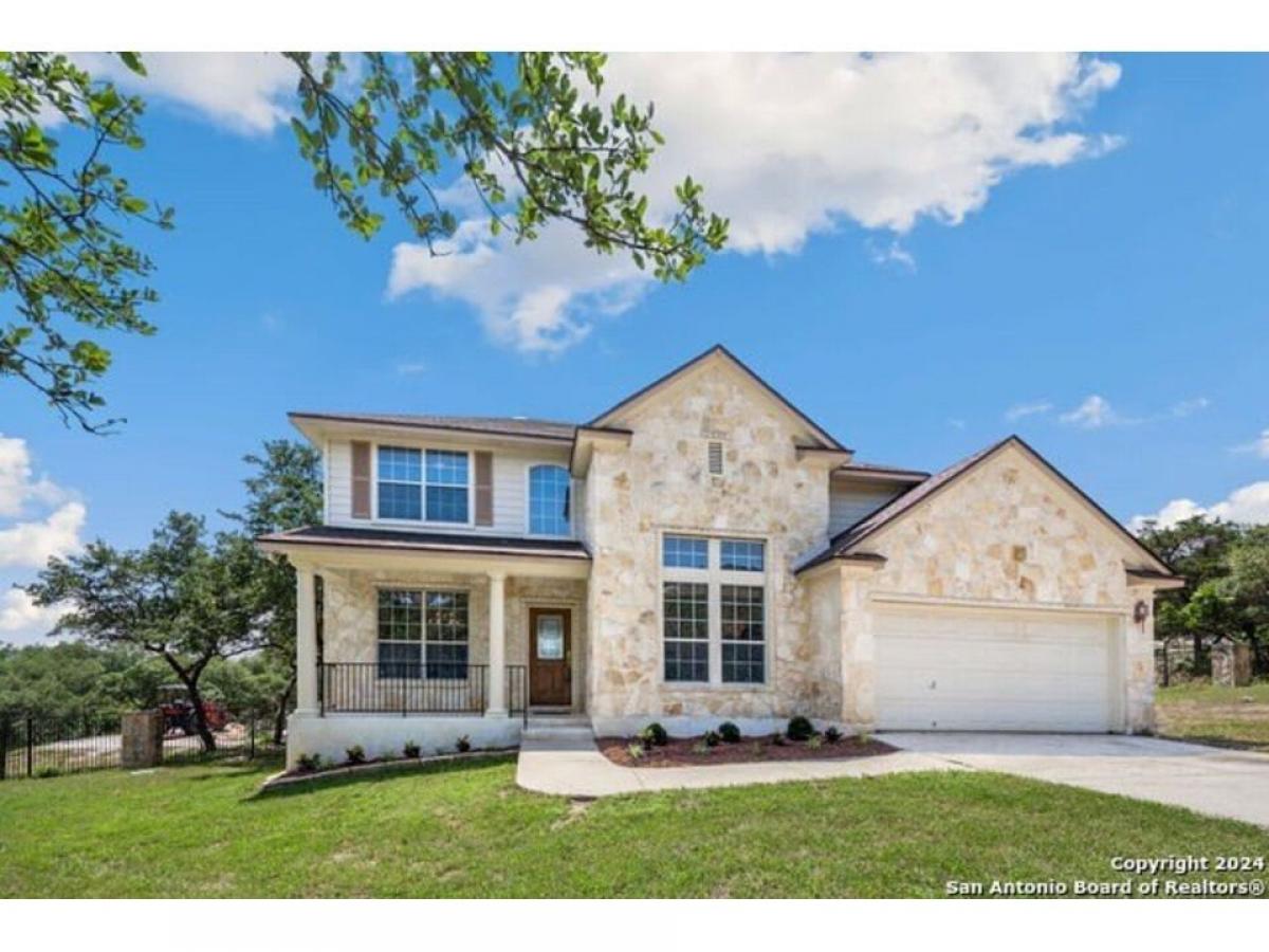 Picture of Home For Sale in Helotes, Texas, United States