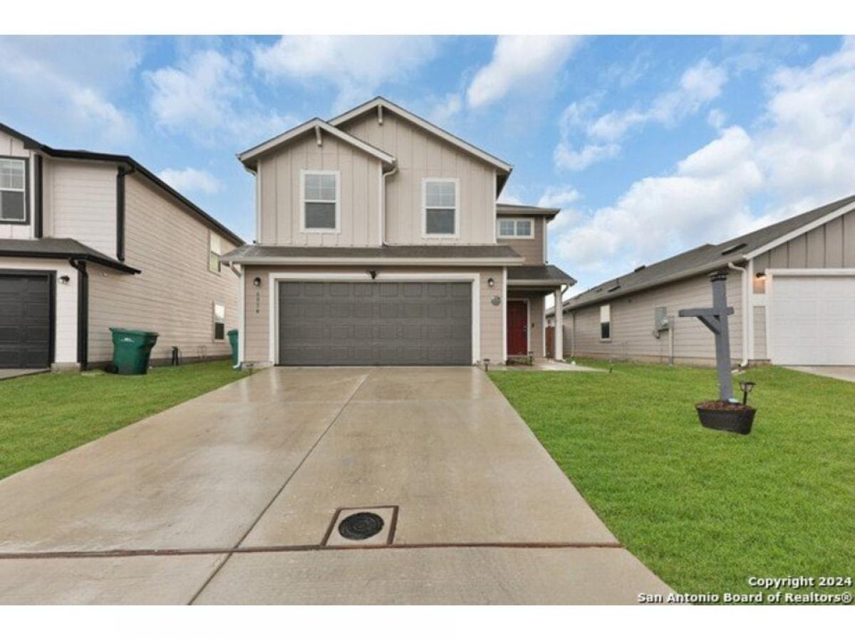 Picture of Home For Sale in Converse, Texas, United States