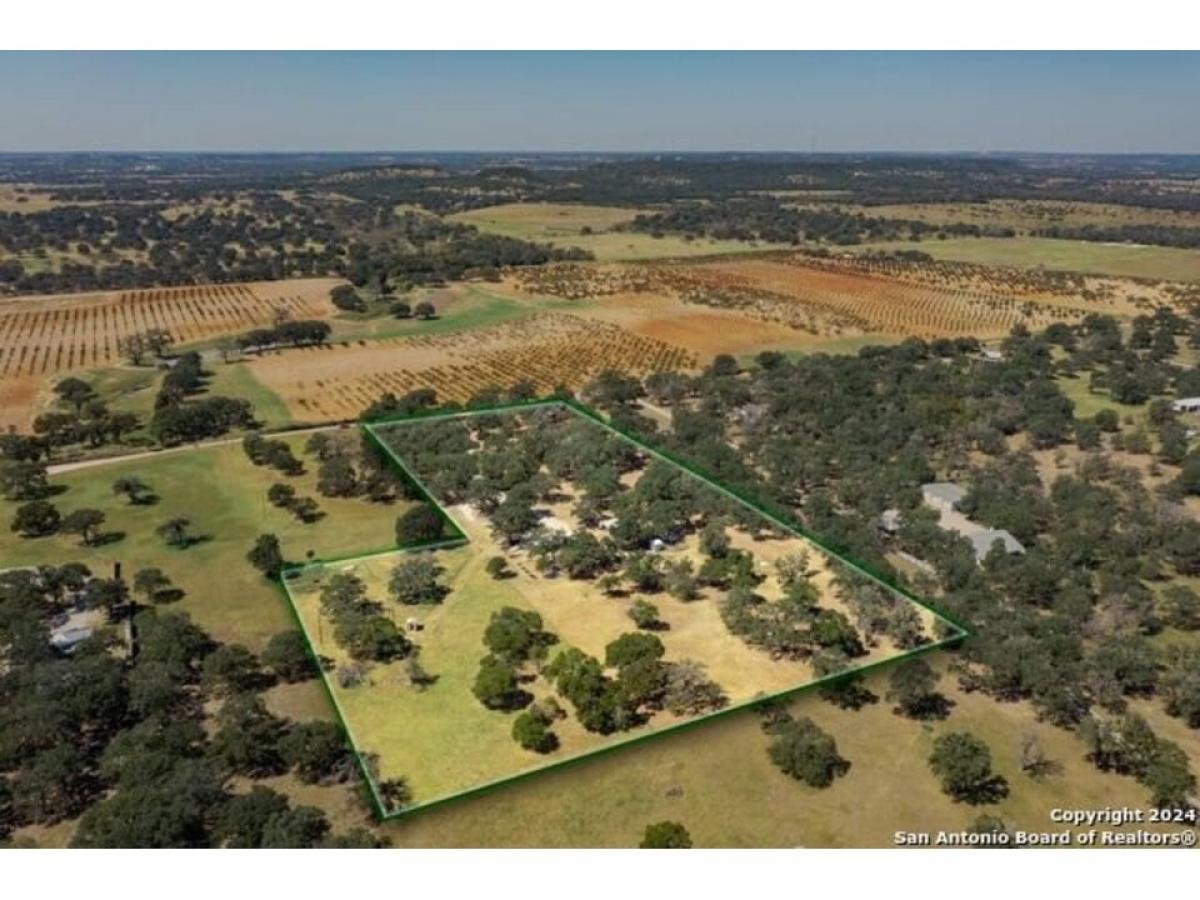 Picture of Residential Land For Sale in Fredericksburg, Texas, United States