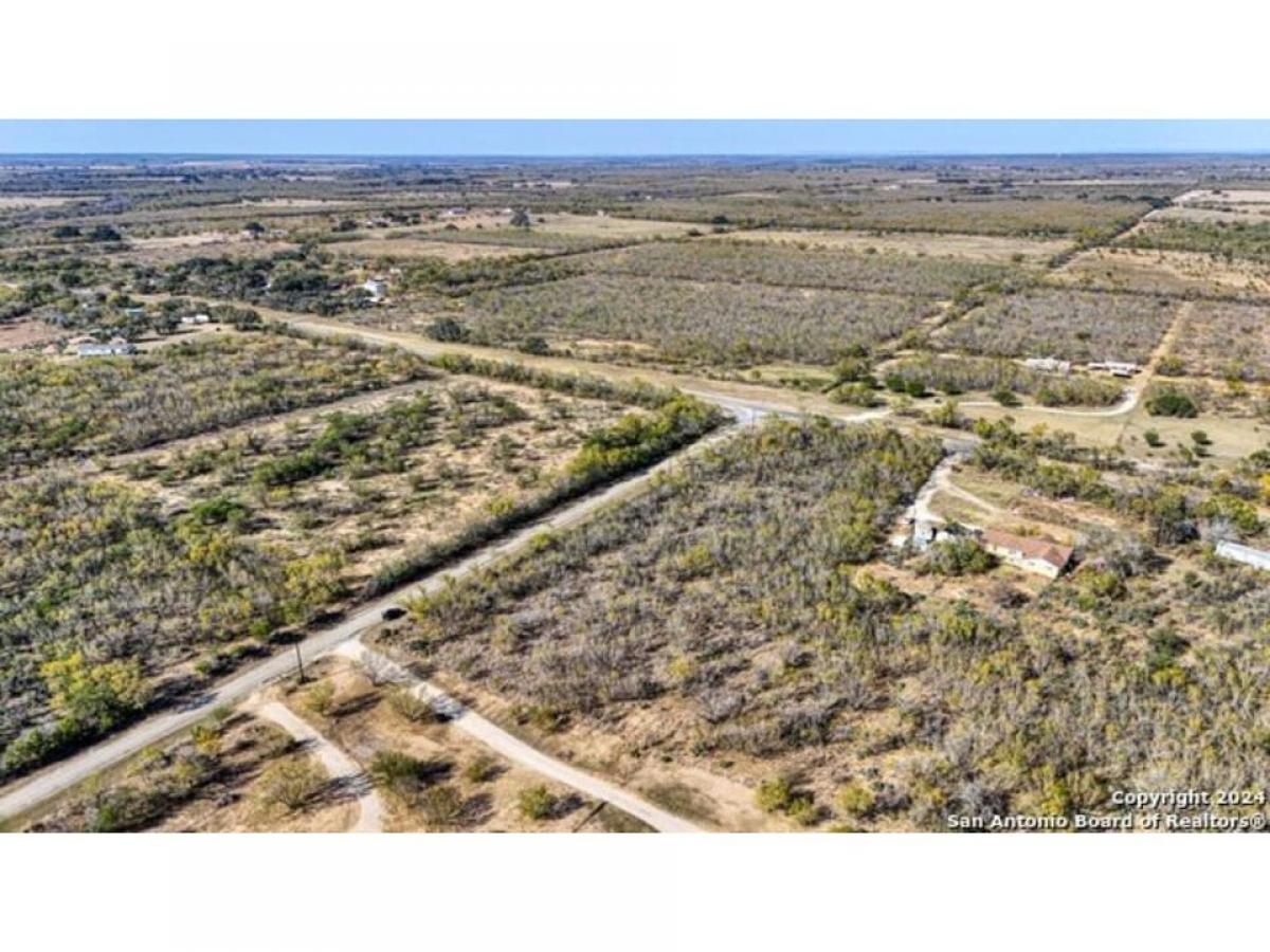 Picture of Residential Land For Sale in Yancey, Texas, United States