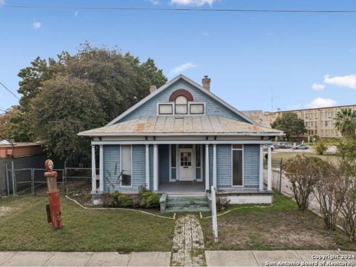 Picture of Home For Sale in San Antonio, Texas, United States