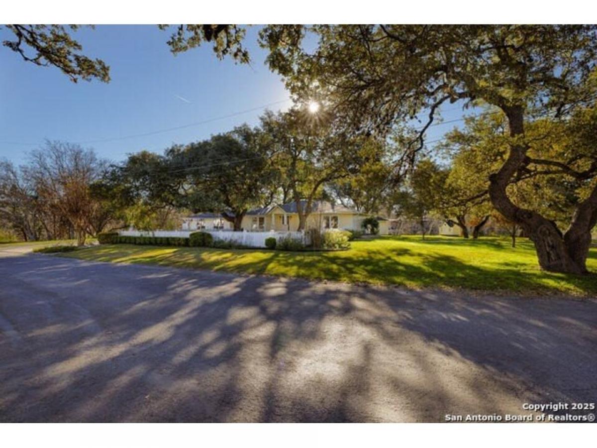 Picture of Home For Sale in Boerne, Texas, United States