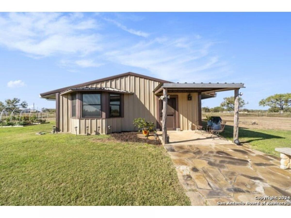 Picture of Home For Sale in Atascosa, Texas, United States