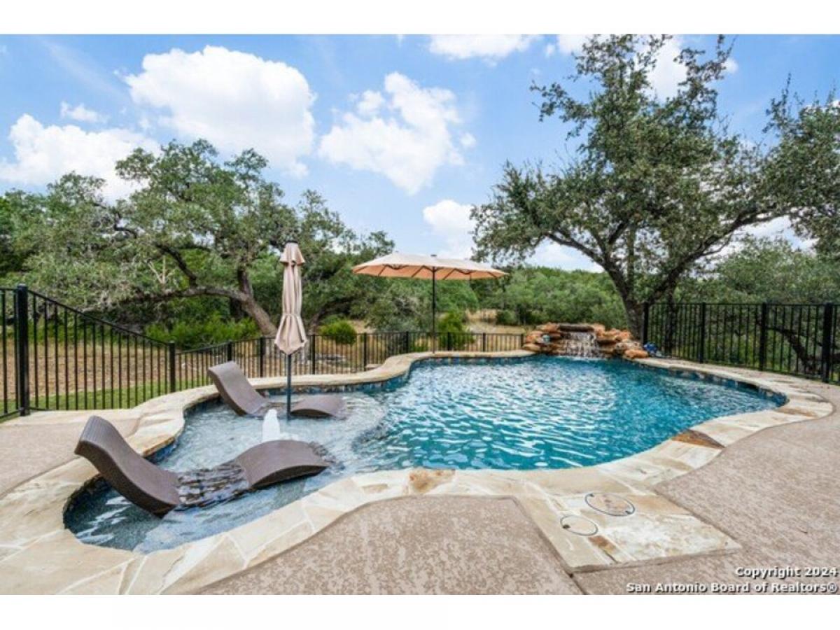 Picture of Home For Sale in Canyon Lake, Texas, United States