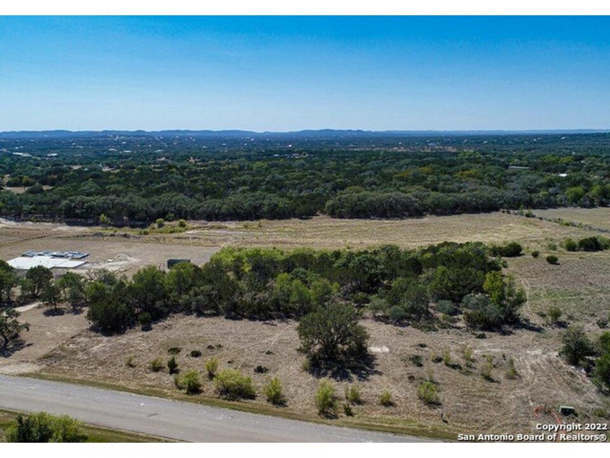 Picture of Residential Land For Sale in Pipe Creek, Texas, United States