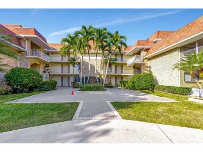 Home For Sale in Palm Beach Gardens, Florida