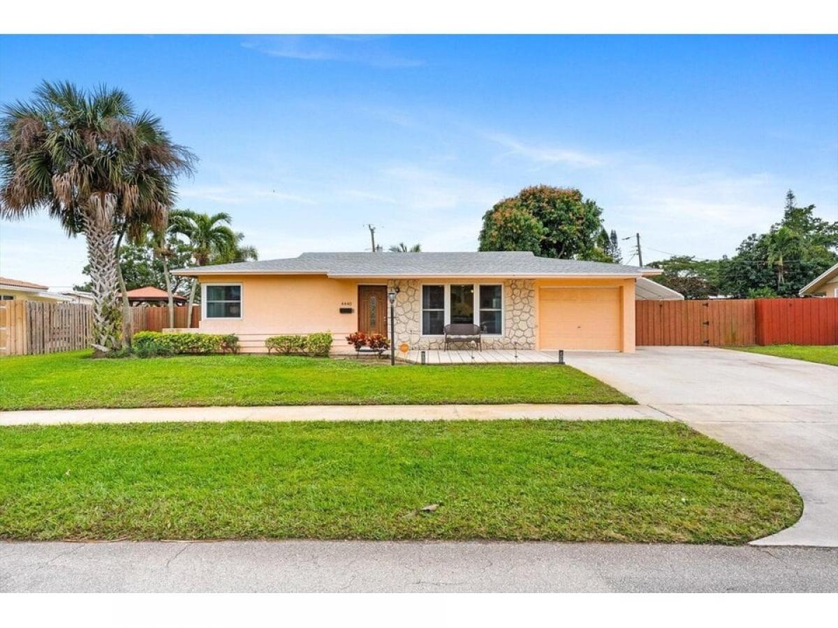 Picture of Home For Sale in Coconut Creek, Florida, United States