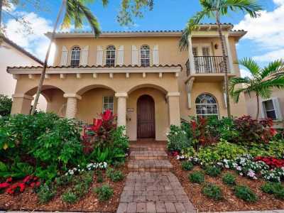 Home For Sale in Jupiter, Florida