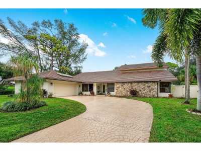 Home For Sale in Deerfield Beach, Florida