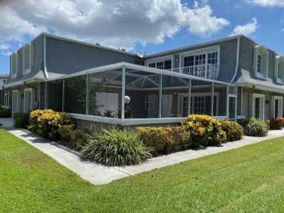 Home For Sale in Palm Beach Gardens, Florida