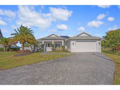 Home For Sale in Port Saint Lucie, Florida