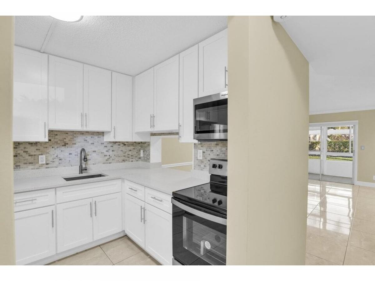 Picture of Home For Sale in Lake Worth, Florida, United States