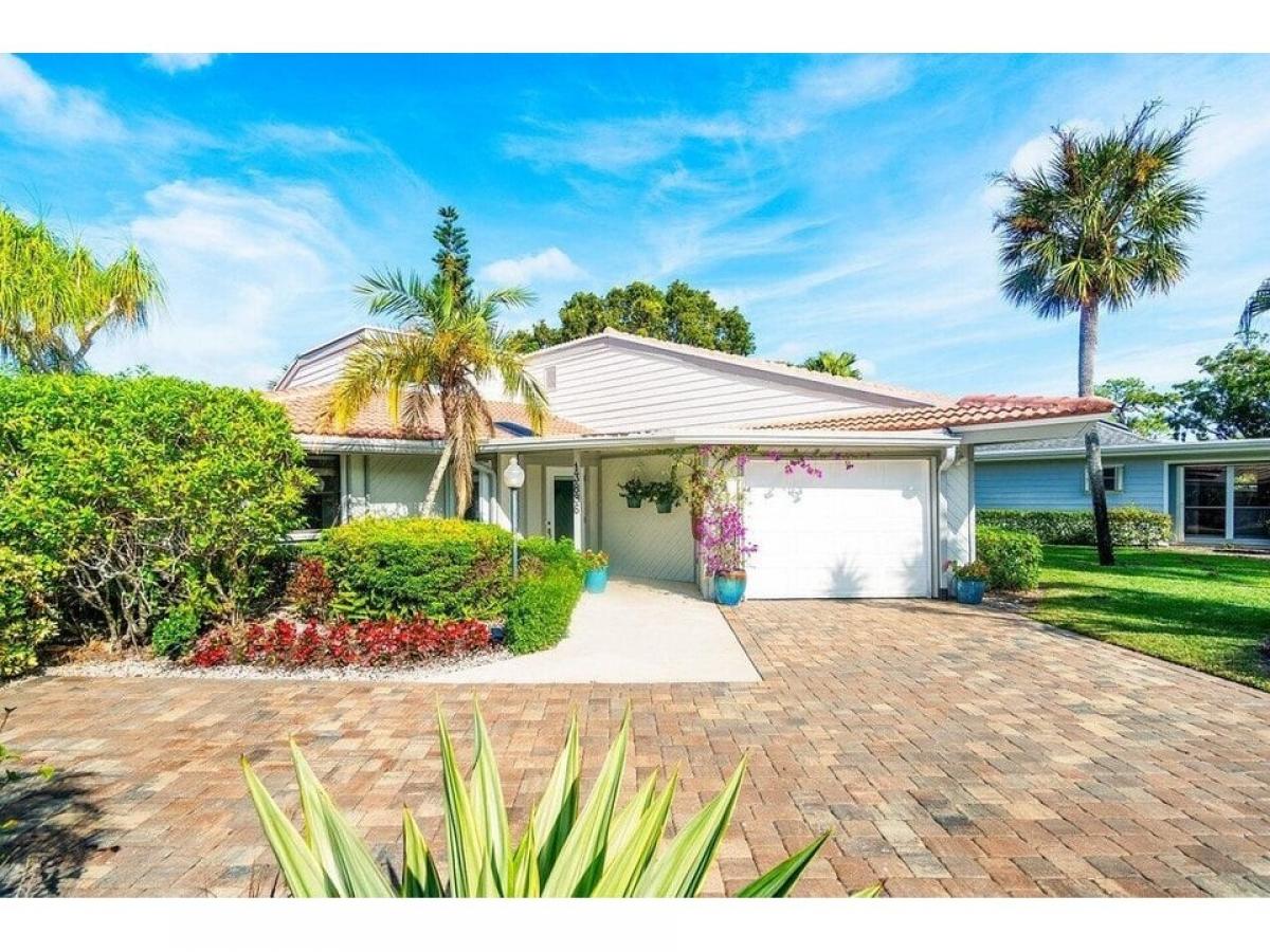 Picture of Home For Sale in Palm Beach Gardens, Florida, United States