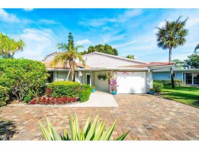 Home For Sale in Palm Beach Gardens, Florida