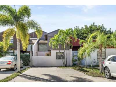 Home For Sale in Wellington, Florida