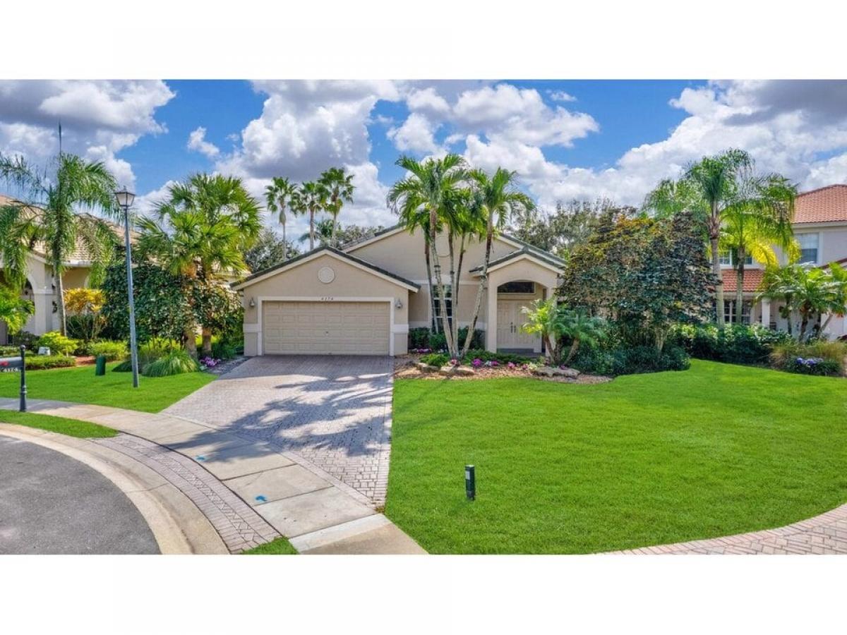 Picture of Home For Sale in Wellington, Florida, United States