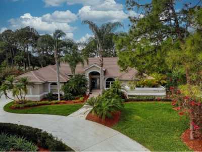 Home For Sale in Saint Lucie West, Florida