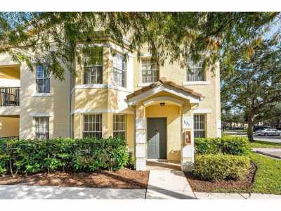 Home For Sale in Port Saint Lucie, Florida