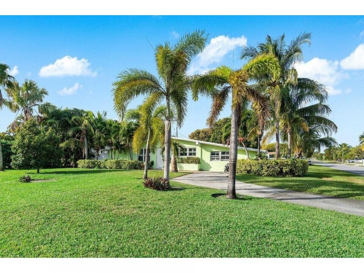 Picture of Home For Sale in Lantana, Florida, United States