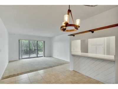 Home For Sale in West Palm Beach, Florida