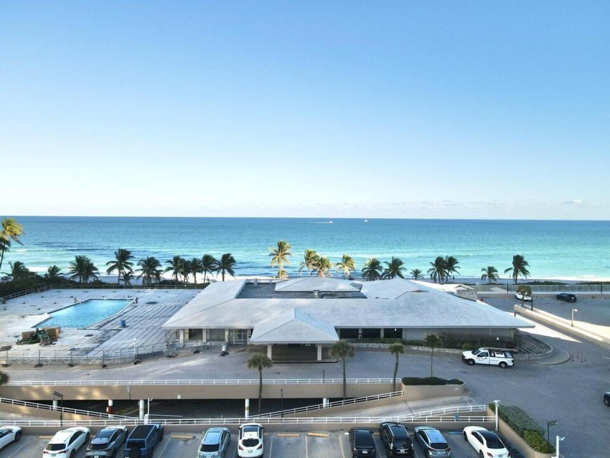 Picture of Home For Sale in Hallandale Beach, Florida, United States