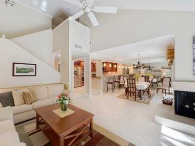 Home For Sale in Palm Beach Gardens, Florida