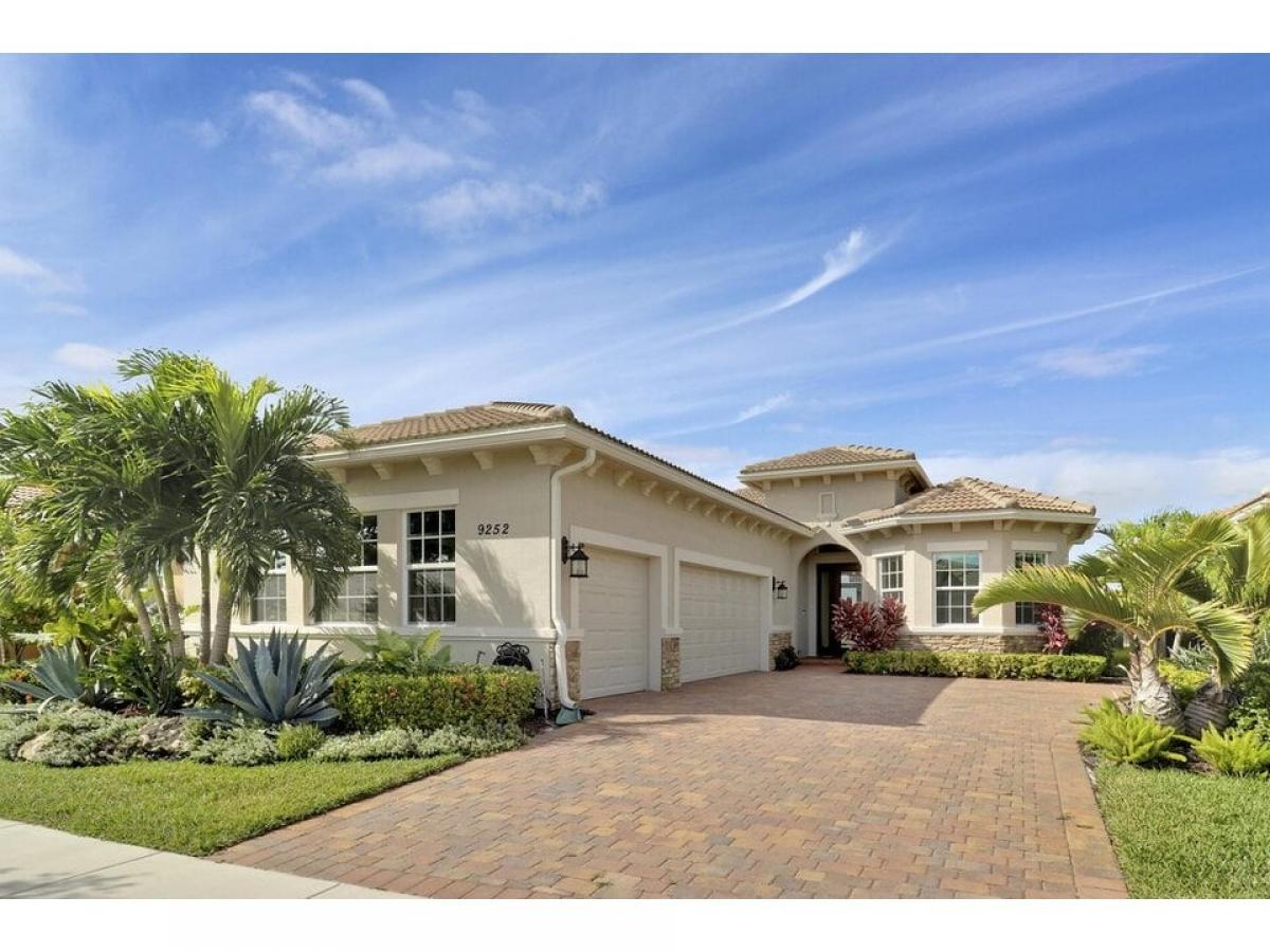 Picture of Home For Sale in Port Saint Lucie, Florida, United States