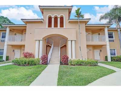 Home For Sale in Port Saint Lucie, Florida