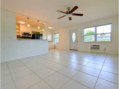 Home For Sale in West Palm Beach, Florida