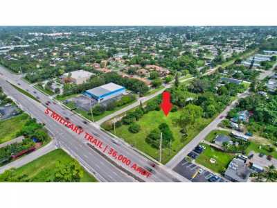 Home For Sale in Lake Worth, Florida