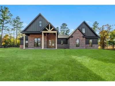 Home For Sale in Huntsville, Texas