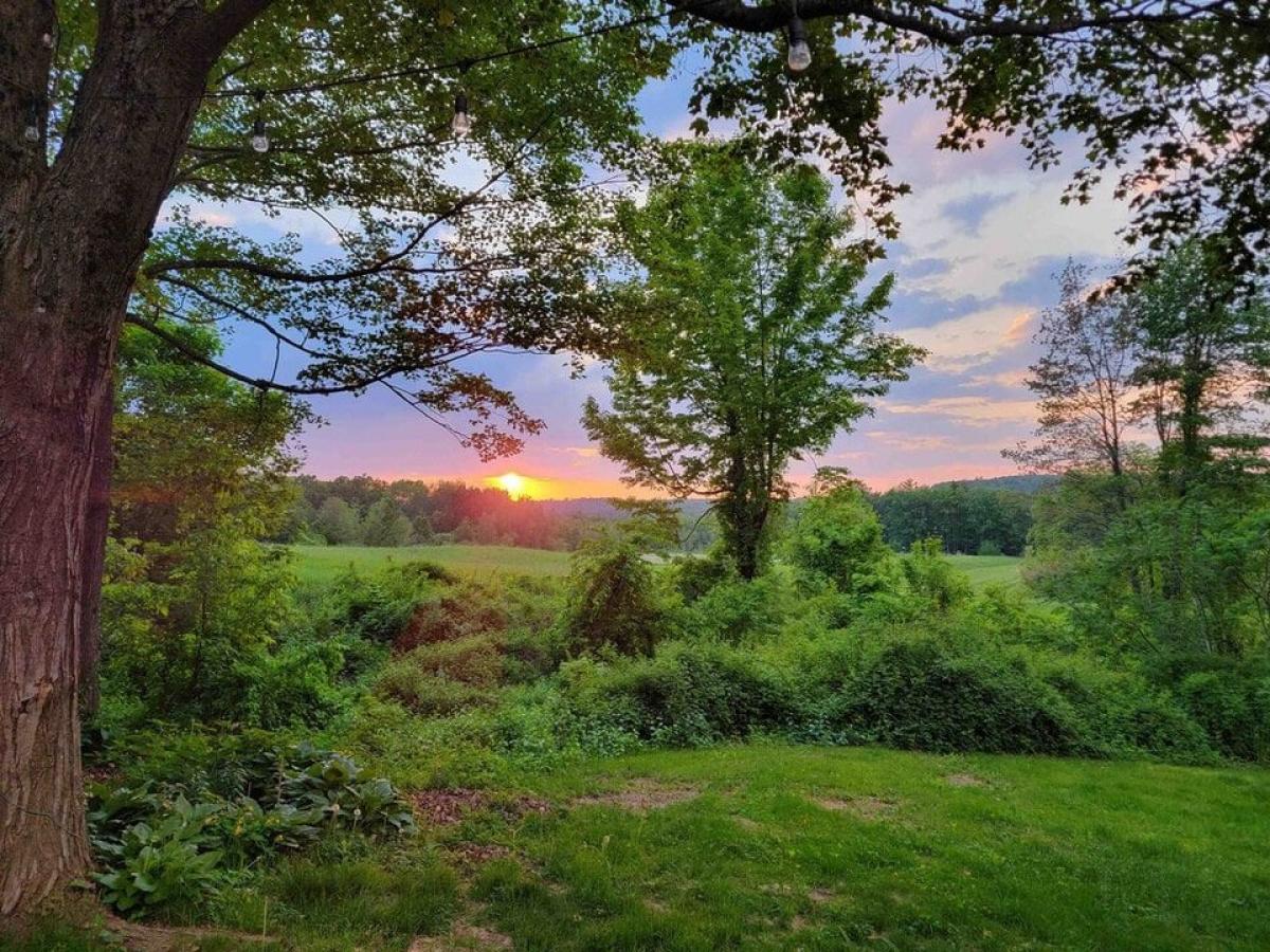 Picture of Home For Sale in Gilford, New Hampshire, United States