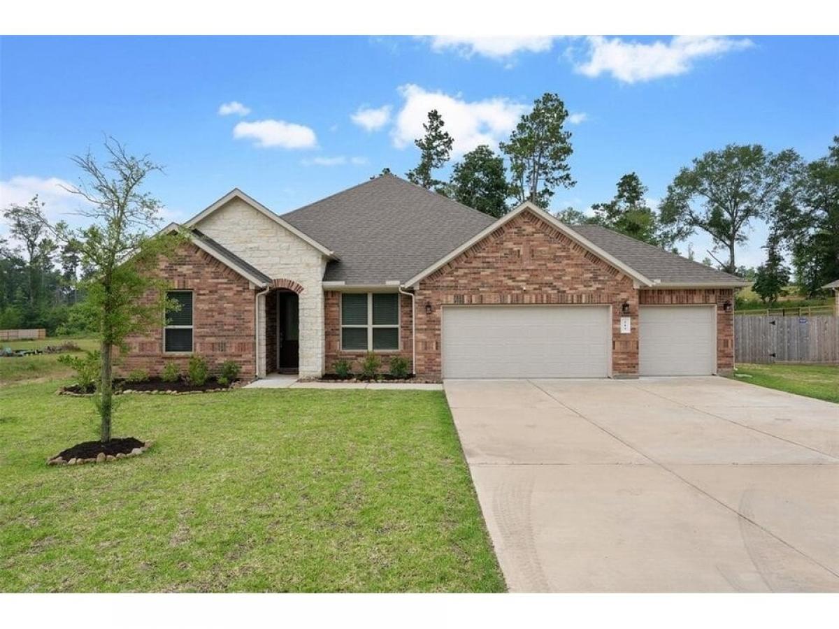 Picture of Home For Sale in New Waverly, Texas, United States