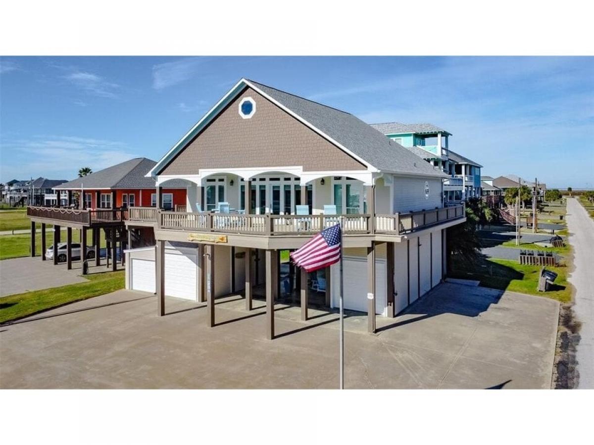 Picture of Home For Sale in Port Bolivar, Texas, United States