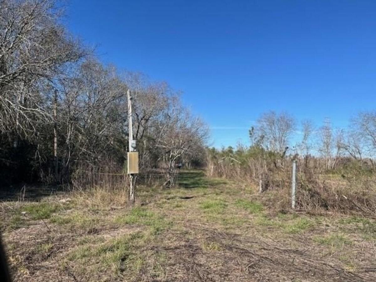 Picture of Residential Land For Sale in Crosby, Texas, United States