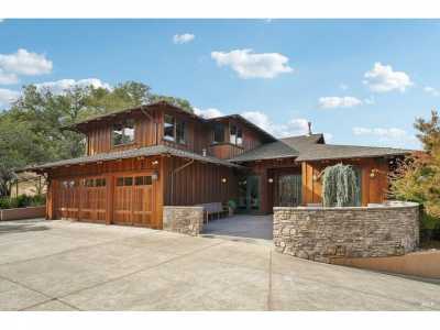 Home For Sale in Healdsburg, California