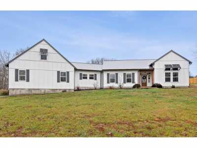 Home For Sale in Harrison, Tennessee