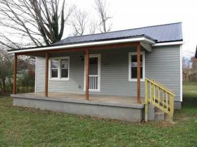 Home For Sale in Riceville, Tennessee