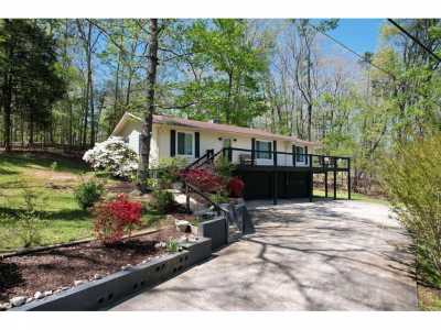 Home For Sale in Spring City, Tennessee