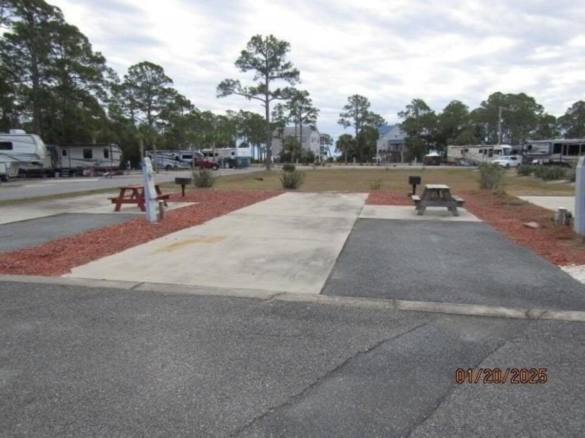 Picture of Residential Land For Sale in Carrabelle, Florida, United States