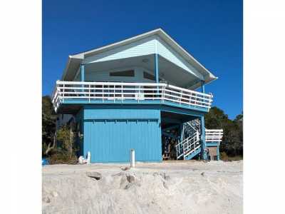 Home For Sale in Carrabelle, Florida