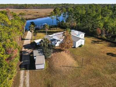 Home For Sale in Carrabelle, Florida